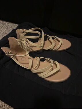 Strappy Women’s Sandals in Cream